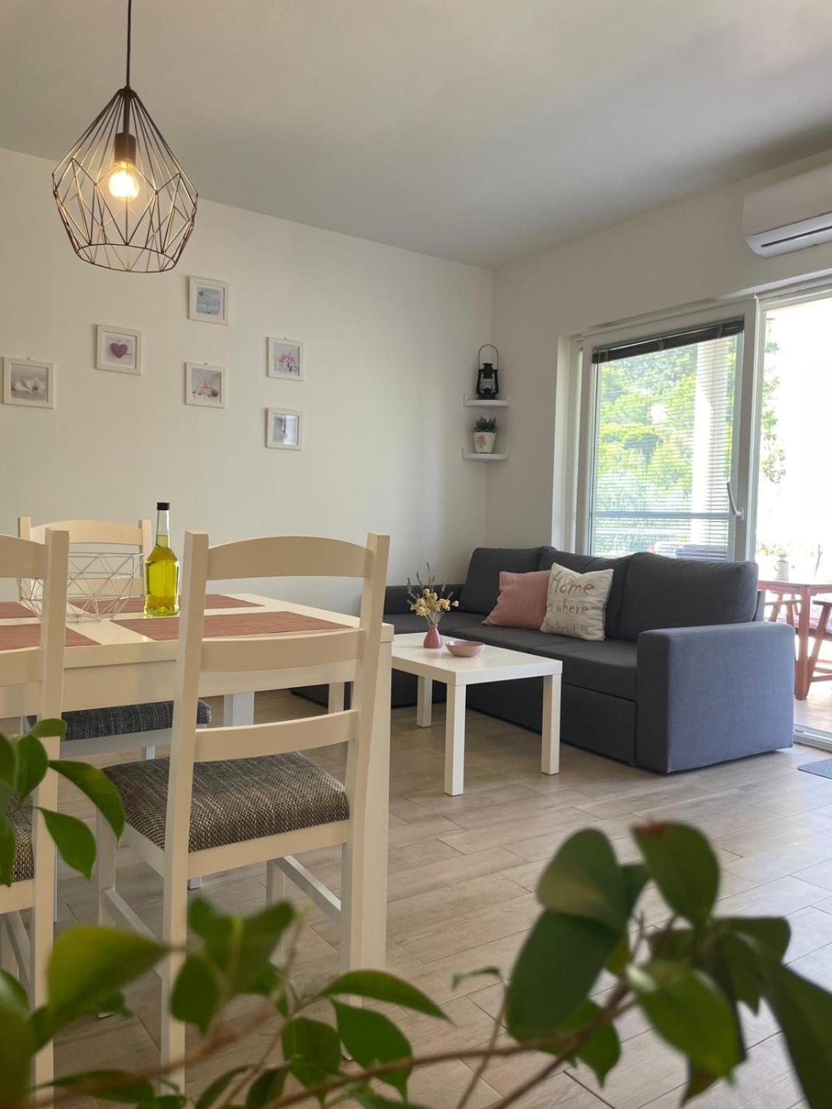 Apartments Nada เบทินา ภายนอก รูปภาพ